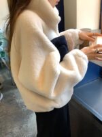 ounce high neck fur zip-up mustang(2colors) - 画像 (3)