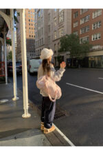 The Barnnet Fuzzy V-neck Knit Cardigan(2colors) - 画像 (10)