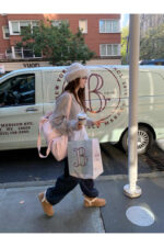 The Barnnet Fuzzy V-neck Knit Cardigan(2colors) - 画像 (11)