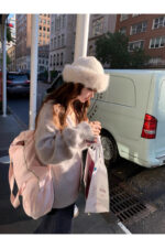 The Barnnet Fuzzy V-neck Knit Cardigan(2colors) - 画像 (6)