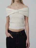 The Barnnet Ribbon Off-Shoulder Knit Top - 画像 (4)