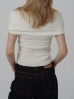 The Barnnet Ribbon Off-Shoulder Knit Top - 画像 (5)