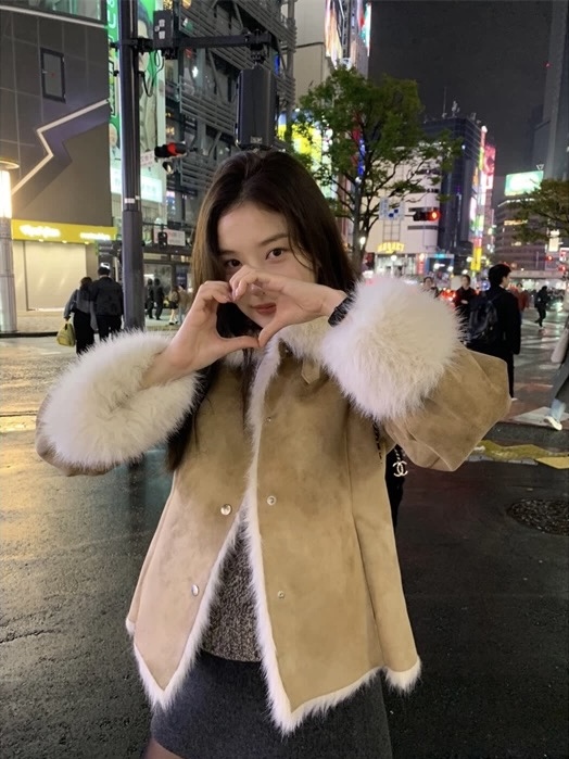 IMG_7396 The Barnnet Katey Shearling Jacket - 画像 (1)