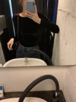 The Barnnet Velvet Scoop Back T-Shirt - 画像 (4)