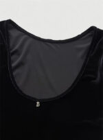 The Barnnet Velvet Scoop Back T-Shirt - 画像 (9)