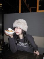 The Barnnet Cozy Fleece Logo Top - 画像 (4)