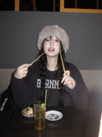 The Barnnet Cozy Fleece Logo Top - 画像 (2)