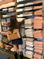 The Barnnet Woolly Shearling Flap Backpack - 画像 (5)