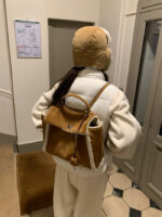 The Barnnet Woolly Shearling Flap Backpack - 画像 (2)