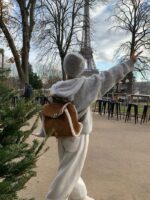 The Barnnet Woolly Shearling Flap Backpack - 画像 (8)