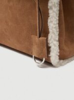 The Barnnet Woolly Shearling Flap Backpack - 画像 (14)