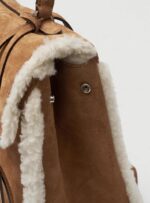The Barnnet Woolly Shearling Flap Backpack - 画像 (12)